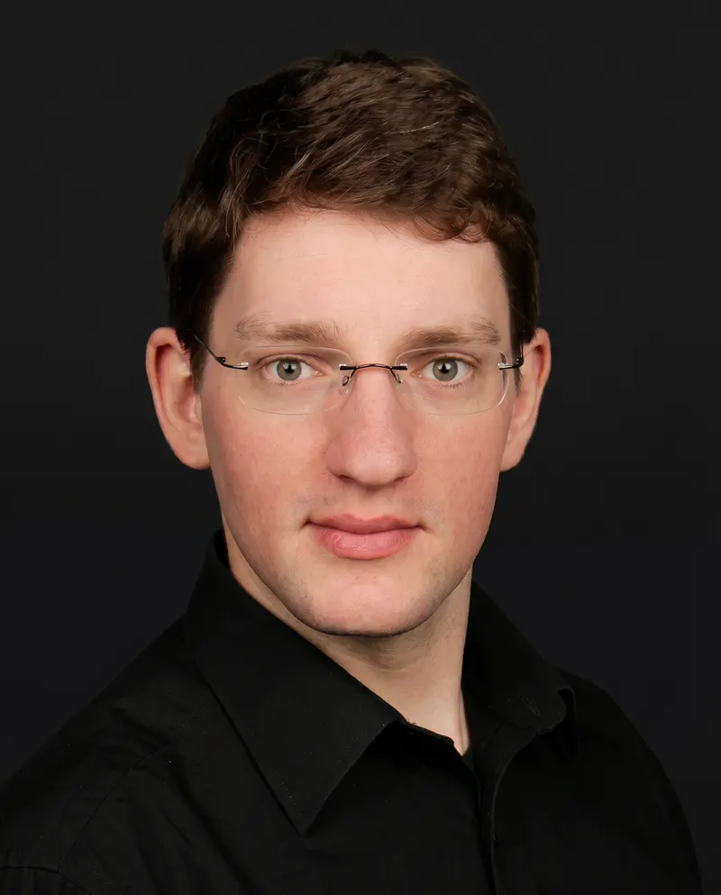 Porträt: Prof. Dr. phil. Samuel Tomczyk, Dipl.-Psych.